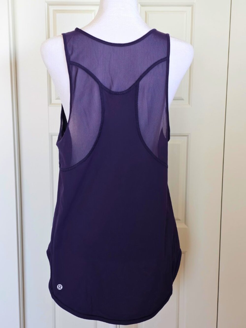 Lululemon Sculpt Tank II Womens Purple Mesh Racerback Curved Hem Running Top M